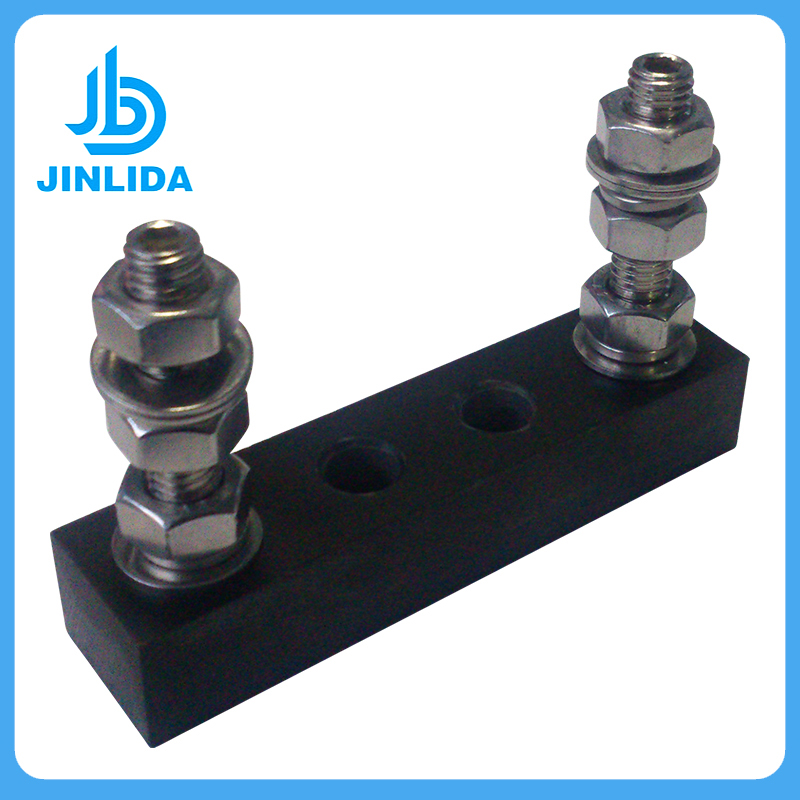 電動(dòng)汽車(chē)保護(hù)用熔斷器底座